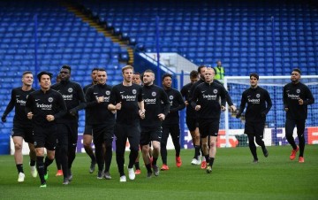 欧冠生死局!法兰克福主场死磕抢分,利物浦携红军火力破德甲防线