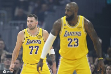 东契奇3节29分米切尔25分 湖人惨败骑士