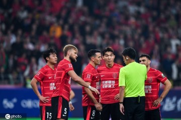 热议中超争冠:阿森纳都要夺冠了 申花国安还要多久