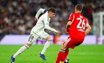 2-1逆转!欧冠淘汰赛,超巨一锤定音,13.6亿豪门双杀对手复仇晋级