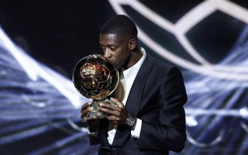 梅西率先祝贺登贝莱获金球奖,C罗等人缺席送祝福