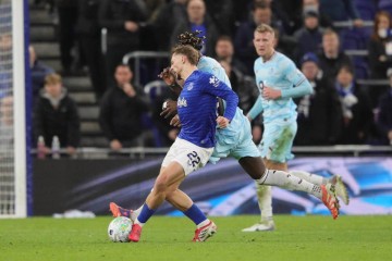 争冠悬了！瓜迪奥拉亲口承认对阵西汉姆布阵失误，曼城追赶难度再升级