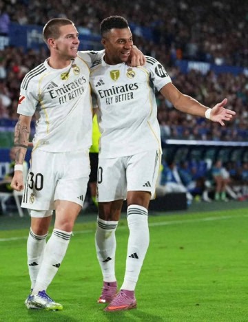 欧洲五大联赛只有4队保持全胜:皇马、利物浦、拜仁、那不勒斯