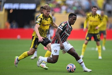 欧冠激战:哥本哈根主场死磕多特,北欧“铁盾”能否撼动德甲“快车”?