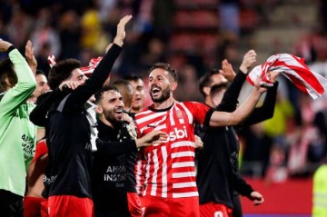 西甲争冠焦点!巴萨主场碾压赫罗纳?保级队难破 “诺坎普魔咒”