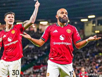 英超乱套了!曼联3连胜,利物浦2-3爆冷,阿森纳夺冠稳了,最大黑马曝光