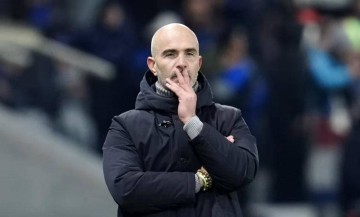 他是世界冠军教头，不是切尔西的替罪羊