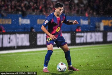 西甲双雄关注新星莫拉,德容续约,法蒂与多特新星转会动态分析